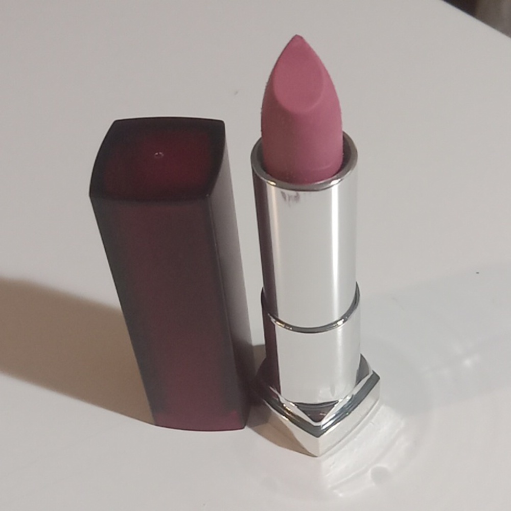 Blushing Pout #682 Maybelline Lipstick